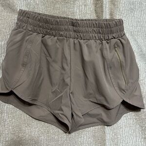 NWT Blooming Jelly tan running shorts. Medium.